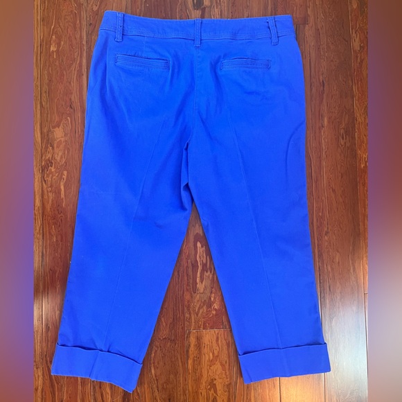 Zac & Rachel Capris - Picture 4 of 5